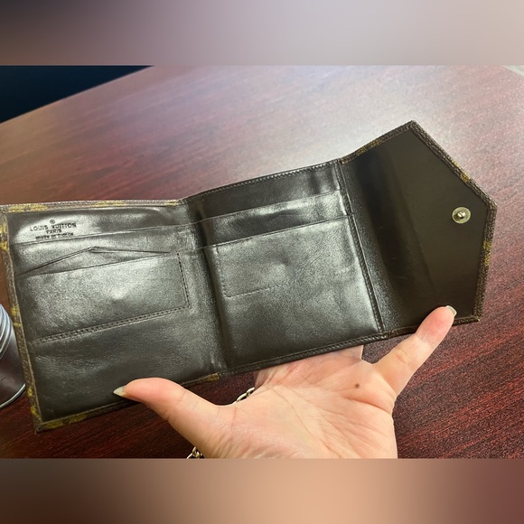 Louis Vuitton Elise Vintage Compact Wallet Monogram - Picture 8 of 17